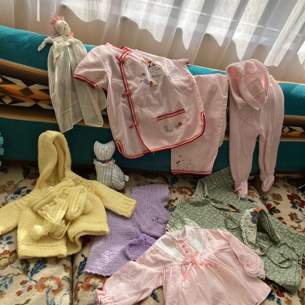 VINTAGE BUNDLE  BABY SWEATERS HATS GOWNS DRESSES BOOTIES TOYS - HANDCR…